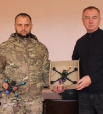 Бійцям на Херсонському напрямку передали дрони від Іванівської громади