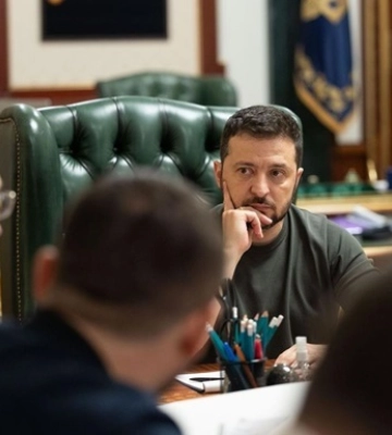 Військові доповіли Зеленському про збільшення кількості ворожих штурмів