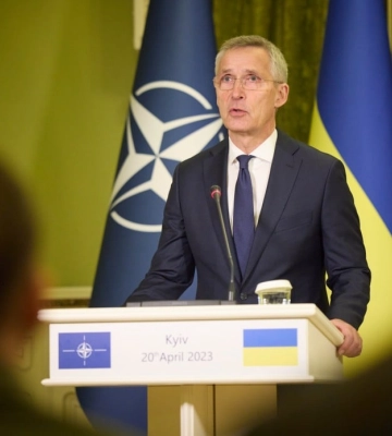 У НАТО пояснили, в чому треба переконати Путіна