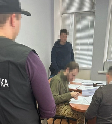 Корректировал вражеский огонь: военного ВСУ посадили на 15 лет за решетку 