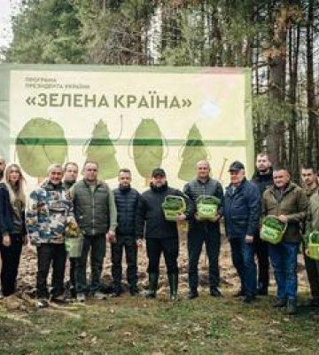 На Полтавщині висадили 1500 дерев у межах програми Зелена країна