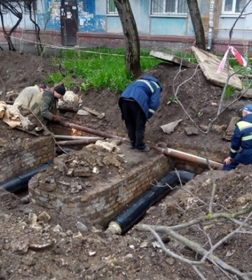 У Луцьку триває ліквідація витоків на тепломережах