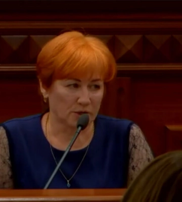 Мама захисника Маріуполя виступила у Київраді: щемливе відео