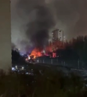 Киев затянуло дымом: видео мощного пожара на Караваевых дачах