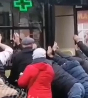 У Львові автобус наїхав на жінку (ВІДЕО)