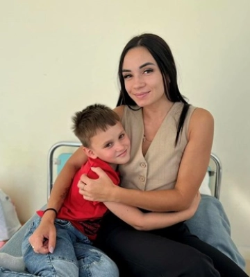 Врачи во Львове провели сложную операцию на ухе ребенку