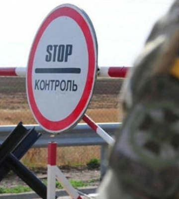Допомагав ухилянтам виїхати за кордон: на хабарі викрили посадовця одного з райвідділів поліції Волині