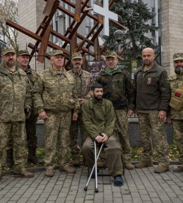 У Дніпрі завершили інсталяцію &quot;Хрест ЗСУ&quot;
