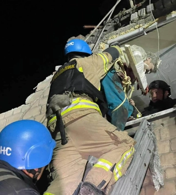 Окупанти завдали ракетного удару по Селидовому, зруйновано під&#039;їзд житлового будинку