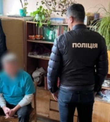 На Закарпатті затримали хірурга, який підробляв довідки з інвалідності