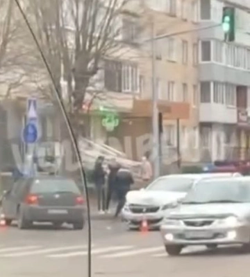 У Луцьку - аварія за участю таксі