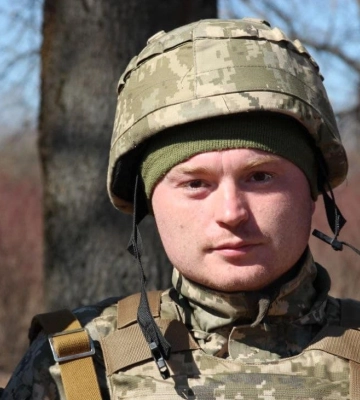 Полтавська гімназія збирає кошти на меморіальну дошку полеглому вчителю