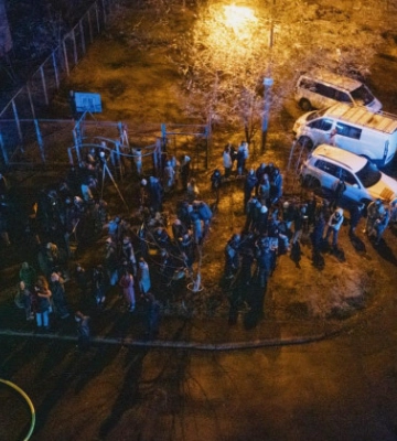 У Києві сталась пожежа в гуртожитку: рятувальники евакуювали 30 осіб. Фото