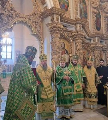 Митрополит Київський  Епіфаній освятив скульптуру святого Паїсія Величковського в Полтаві