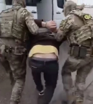 В селе под Мелитополем рашисты устраивают облавы - обыскивают авто и заставляют заполнять анкеты