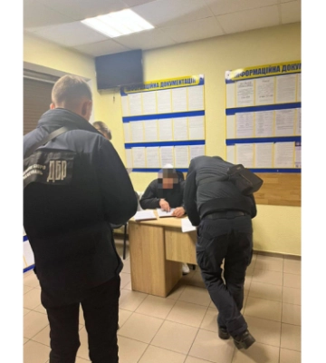 ДБР розпочало розслідування дії військових та правоохоронців під час вручення повістки чоловіку в Одесі