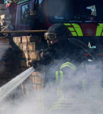 &quot;Навсегда 31 и 34&quot;: на Запорожье в результате обстрела погибли два спасателя