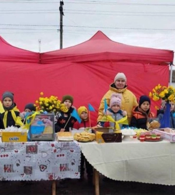 Зарядні станції, антидрони, тактичні навушники та авто. Мешканці Рівненщини продовжують допомагати  ЗСУ