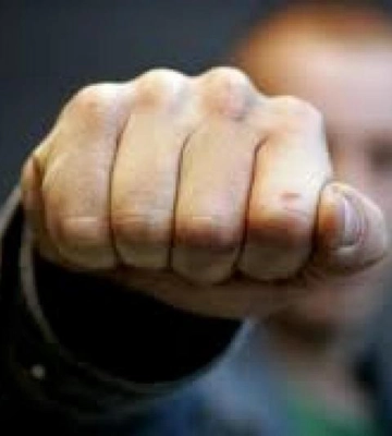 На Миколаївщині затримані двоє підлітків, які побили та пограбували людину