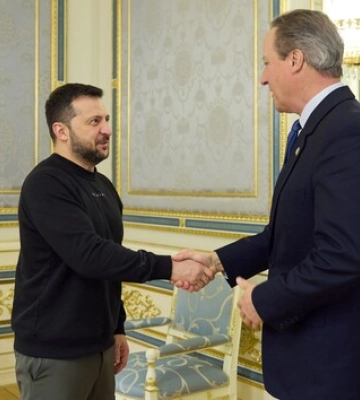 Зеленский встретился в Киеве с главой МИД Великобритании Кэмероном