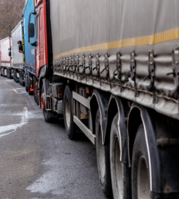 Польські перевізники продовжують блокувати рух вантажівок на пунктах пропуску