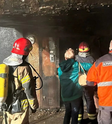 В Кривом Роге чрезвычайники из пожара спасли мужчину
