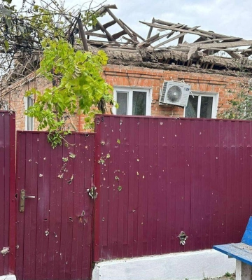 Упродовж дня росіяни випустили по Нікопольщині понад три десятки артилерійських снарядів, поранено чоловіка. ФОТОрепортаж