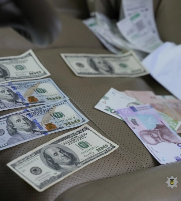 В Одесі повідомлено про підозру колишньому державному реєстратору що причетний до крадіжки майна громади на 5 млн грн