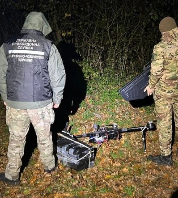 На Любомльщині прикордонники приземлили квадрокоптер контрабандистів