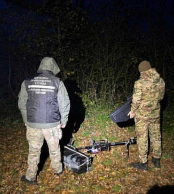 На Волині прикордонники приземлили квадрокоптер контрабандистів 