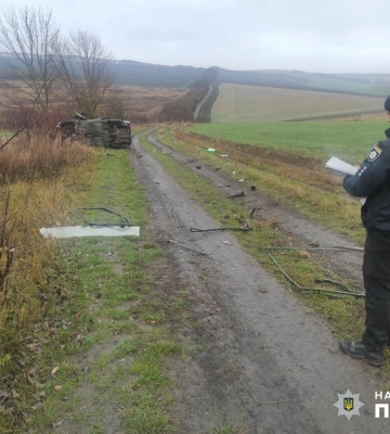 На Одещині нетверезий водій без посвідчення потрапив в аварію, коли втікав від поліції, - ФОТО