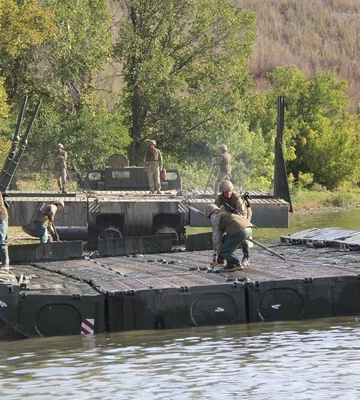 Морпіхи 36-ї бригади застерегли щодо ситуації на лівобережжі: блискавичного звільнення Херсонщини не буде