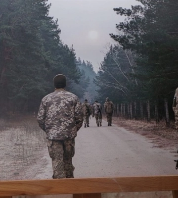 У Дніпрі відкрили виставку фоторобіт військового Бориса Сойки: як відвідати