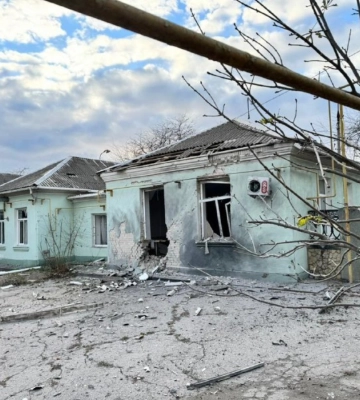 РФ вдарила по Білозерці на Херсонщині: є загиблий та поранені, знищено обʼєкт критичної інфраструктури