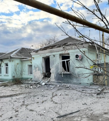 Російська армія обстріляла Білозерку Херсонської області: загинула людина, четверо людей — поранені