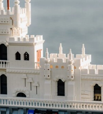 Україна-мати, маріупольська водонапірна вежа та Ластівчине гніздо: LEGO-митці створять унікальні конструктори, присвячені Україні. ФОТО