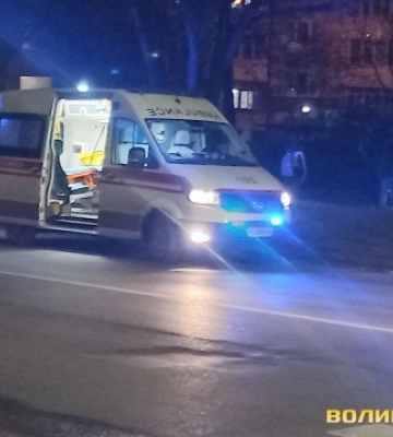 Серед вулиці у Луцьку раптово помер чоловік: що сталось