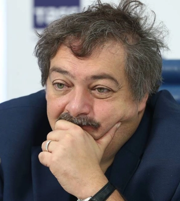 Выдали себя за Ермака и уговаривали приехать в Киев: оппозиционеров РФ разыграли пранкеры (видео)
