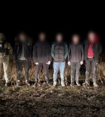 На Одещині прикордонники із стрільбою затримали групу чоловіків, які намагались втекти за кордон