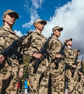 В Мелитополе школьников начинают готовить к участию в боевых действиях  