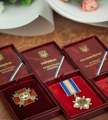 Державними нагородами відзначено 49 захисників України, із них 15 — посмертно