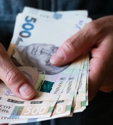 Українці можуть одержати грошову допомогу від французької гуманітарної організації: деталі