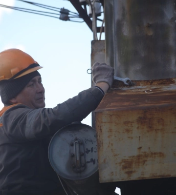 Росіяни пошкодили будівлю обленерго та газопровід на Харківщині