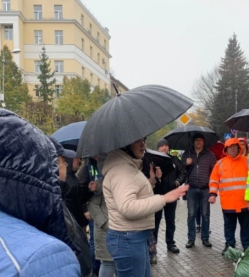 Група перевізників прийшла до Генконсульства Польщі у Львові через блокування кордону