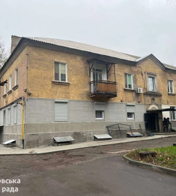 У Дніпрі продовжують ремонтувати аварійні будинки ЖКГ