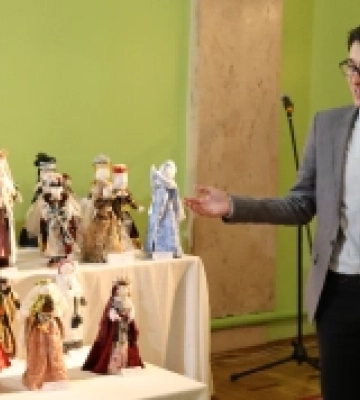 Князівни та княгині: у Луцьку показали образи українських правительок у ляльках-мотанках. РЕПОРТАЖ