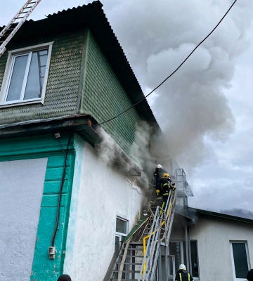 На Закарпатті рятувальники ліквідували пожежу у школі