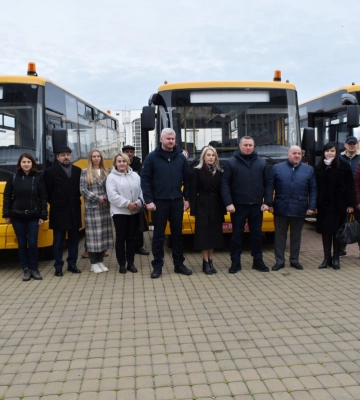 Благодійники з Німеччини передали три автомобілі на Волинь (Фото)