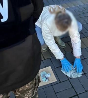 За $4 000 за оформлення інвалідності: у Черкасах викрили медпрацівницю