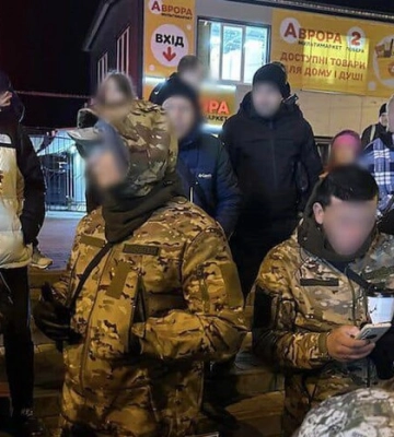 Правоохоронці проводять обшуки в столичному благодійному фонді, який підозрюється у шахрайстві